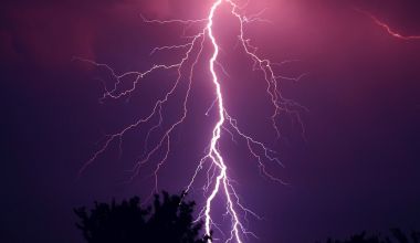 Na Žalskem zaradi udara strele umrl 46-letni moški