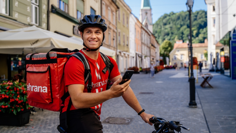  Do hrane v Celju tudi z dostavo kolesarjev 