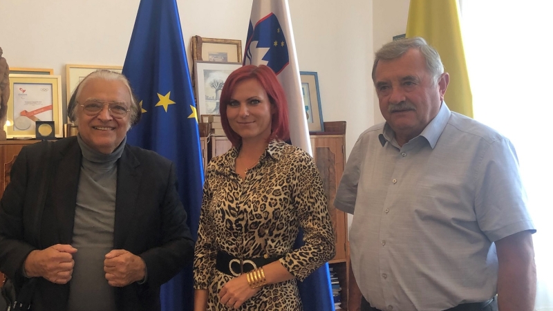 Otu Pestnerju županovo priznanje in kelih cesarice Barbare