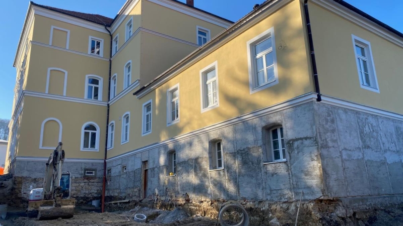 Kmalu fizioterapevtski center
