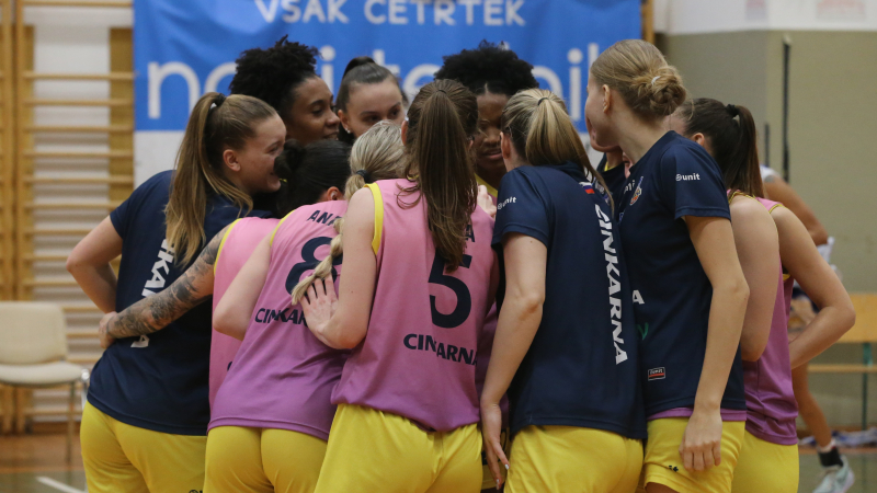 Košarkaricam Cinkarne so se izpolnile želje