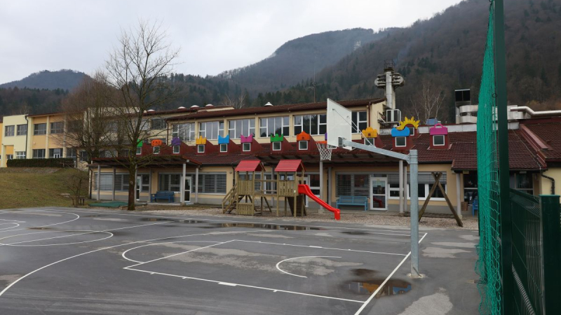 Šolski vrvež v lažiški podružnici za vedno utihnil